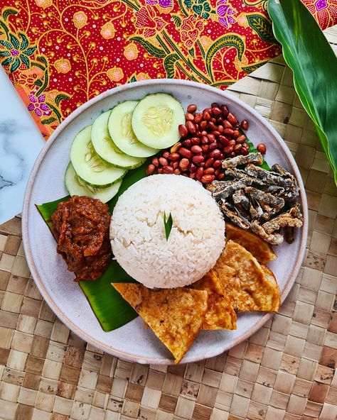 Vegan Nasi Lemak, Nasi Lemak Photography, Vegan Fine Dining, Vegan Meat Recipe, Rice Photography, Malaysian Recipes, Asam Jawa, Vegan Meat, Nasi Lemak