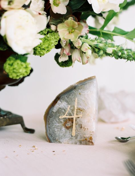 Elegant Agate Inspired Wedding Ideas via oncewed.com Table Numbers Wedding Diy, Table Number Ideas, Diy Table Numbers, Geode Wedding, Gold Table Numbers, You Are My Moon, Number Ideas, Agate Table, Creative Tables