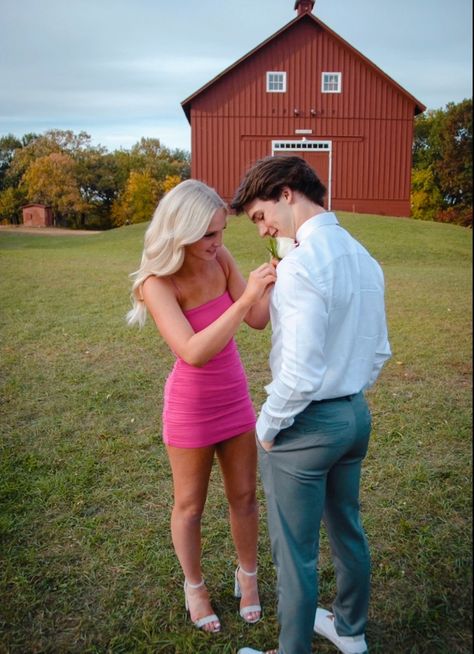 Pink And White Hoco Couple, Homecoming Couples Outfits Pink, Navy And Pink Hoco Couple, Homecoming Couple Ideas, Bf And Gf Hoco Pics, Homecoming Date Aesthetic, Couples At Homecoming, Homecoming With Date, Homecoming Pic Ideas Couple