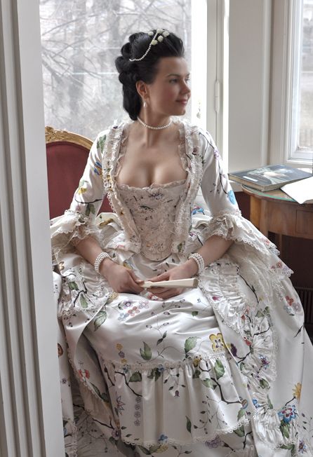 Before the Automobile: Hand painted robe à la Française, late 1750's to early 1770's 1700s Dresses, 18th Century Dresses, 18th Century Dress, Rococo Fashion, 18th Century Costume, 18th Century Clothing, Century Dress, Corset Fashion, Old Fashion Dresses