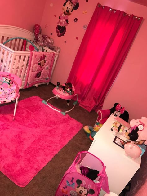 Minnie Mouse Baby Room, Girl Room Toddler, Minnie Mouse Nursery, Minnie Mouse Bedroom, Baby Room Organization, Toddler Girl Room, Toddler Room Decor