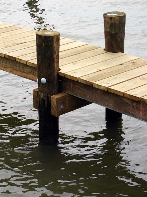 Dock Building Ideas, Pond Docks, Floating Dock Plans, Building A Dock, Outdoor Bridges, Dock Ideas, Wood Walkway, Farm Pond, Boat Docks