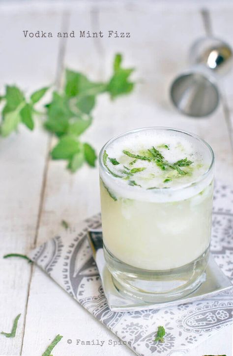 This Vodka and Mint Fizz combines sakanjabin (Persian mint syrup) with vodka, lemon juice and a raw pasteurized egg white to make a tasty, frothy cocktail. -- FamilySpice.com #ginfizz #cocktails #happyhour Sekanjabin Recipe, Summer Coffee Drinks, Mint Syrup, Medieval Recipes, Iranian Recipes, Drinks Smoothies, Party Drinks Alcohol, Strawberry Mint, Beverage Recipes