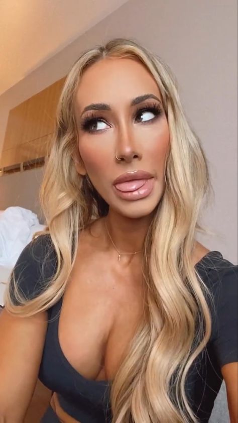 Carmella Wwe Instagram, Carmella Wwe, Iz One Eunbi, Zelina Vega, Wrestling Women, Wwe Wallpapers, Wwe Girls, Women Wrestlers, Wrestling Superstars