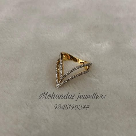 Anji Ring Gold, Pradhanam Rings, Vangi Ring, Vanki Ring Design, Vanki Ring, Hand Jewelry Rings, Couple Ring Design, V Ring, Gold Finger Rings