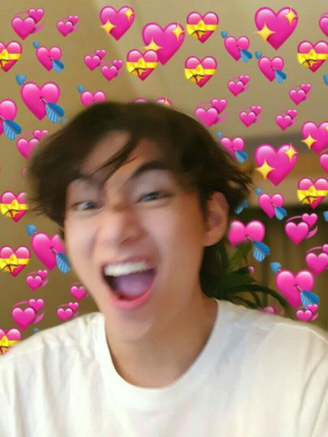 Bts Emoji, Bts Wallpaper Desktop, Bts Stickers, Hope World, Heart Emoji, Reaction Face, Funny Profile, Bts Meme, Funny Face