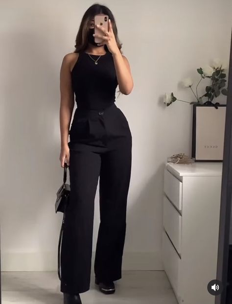 Office Outfit Ideas Black Women, Women’s Business Casual Black, Perfesional Outfit, Real Estate Baddie Outfits, Professional Classy Outfits Women, Fbi Female Outfits, Proffesional Dress For Women, Causal Formal Outfits For Women, Chic All Black Outfit Work