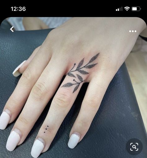 Tatoos Fingers Ideas Women, Women Tattoos Finger, His Her Finger Tattoos, Stars Finger Tattoos For Women, Leaf Ring Finger Tattoo, Creeping Vine Finger Tattoo, Dainty Floral Finger Tattoo, Ring Finger Vine Tattoo, Flower Vine Finger Tattoo