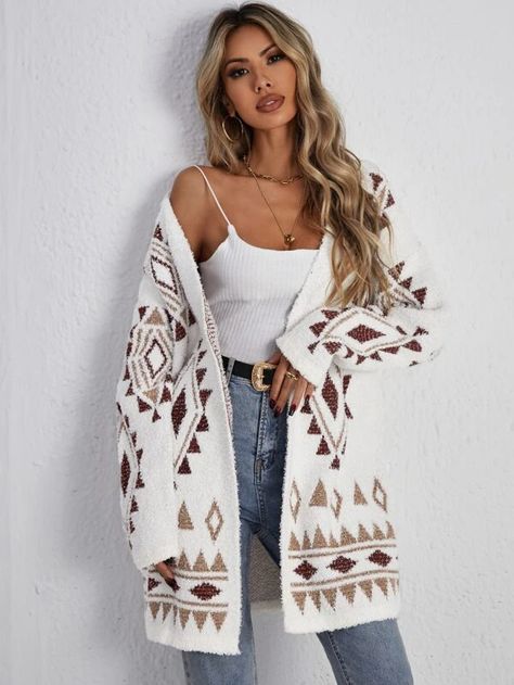 Southwest Womens Fashion, Printed Cardigan Outfit, Bohemian Western Outfits, Boho Chic Outfits Fall, Bohemian Winter Outfits, Bohemian Outfit Ideas, Western Fall Fashion, Native American Inspired Fashion, Boho Sweaters