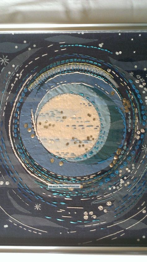 Moon Quilt, Mixed Media Textile Art, Mixed Media Textiles, Textile Art Embroidery, Textiles Artwork, Art Moon, Textiles Projects, Fabric Pictures, Textile Fiber Art