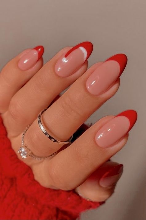 Santa Hat Nails, Cute Simple Nails, Winter Nails Acrylic, Nails 2022, Christmas Gel Nails, Christmas Nails Easy, Her Nails, Cute Gel Nails, Short Acrylic Nails Designs