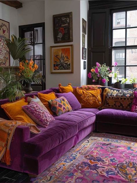 Eclectic Maximalist Decor, Playful Interior, Summer Decor Ideas, Purple Couch, Purple Living Room, Vibrant Living Room, Decor Eclectic, Bohemian Soul, Casa Vintage