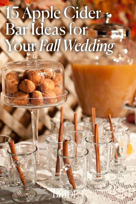 If you’re hosting a fall wedding, an apple cider bar is a seasonal and festive addition to your big day. From fun flavors to delicious garnishes, here are 15 unique ideas for your wedding. // Photo: Kellie Hetler Photography Fall Wedding Caramel Apple Bar, Fall Apples Photography, Pre Reception Ideas, Hot Apple Cider Bar Wedding, Wedding In Fall Ideas, Carmel Apple Bar For Wedding, Apple Cider And Donut Bar, Fall Wedding Snack Bar, Hot Cider Bar Wedding