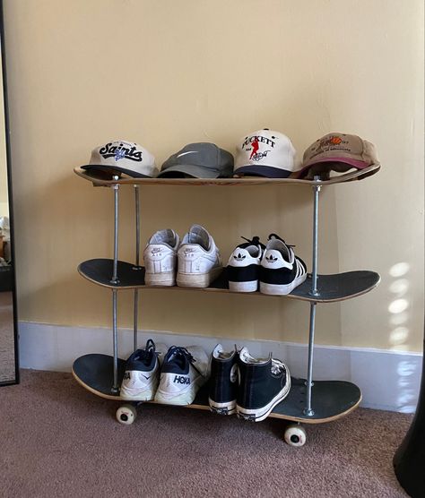 Get Ready Space In Bedroom, Shoe Holder Aesthetic, Skateboard House Decor, Bedroom Shoe Rack Ideas, Sick Room Decor, Skateboard Decoration Ideas, Shoes Furniture Ideas, Odd House Decor, Skateboard Shoe Rack