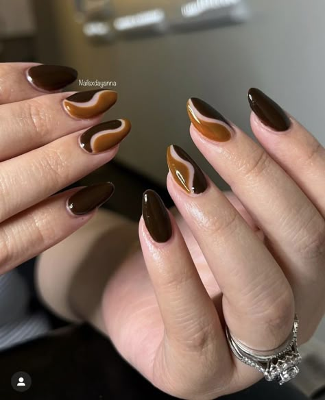 Helpful Aesthetic, Earth Tone Nails Designs, Kutek Disney, Simple Fall Nails, Hippie Nails, Hello Nails, Smink Inspiration, Simple Gel Nails, Casual Nails