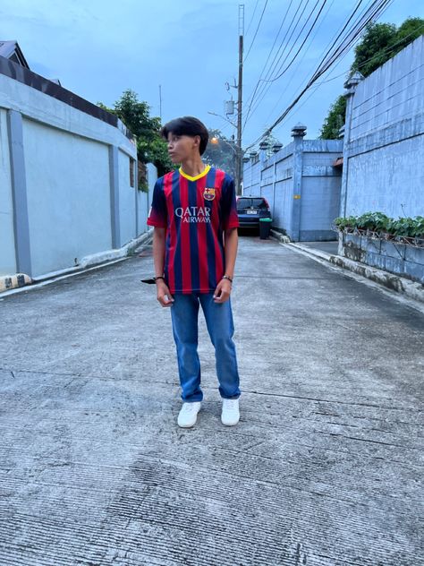 Men’s Soccer Jersey Outfit, Barcelona Pink Jersey, Barcelona Black Jersey, Jersey Barcelona, Barcelona Retro Jersey, Barcelona Jerseys, Jersey Fashion, Jersey Outfit, Tshirt Outfits