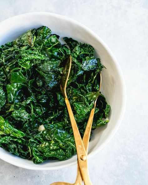 Kale Recipes Sauteed, Kale Sauteed, Easy Kale Recipes, Roasted Eggplant Pasta, Vegan Greens, Dinosaur Kale, Sautéed Kale, Kale Chips Baked, Tuscan Kale