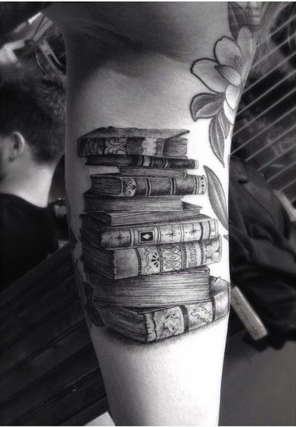 books Dr Woo Tattoo, Books Stacked, Dr Woo, Book Tattoos, Bookish Tattoos, Literary Tattoos, Tattoos Mandala, Tattoo Zeichnungen, Books Decor