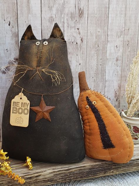 Primitive Owls Folk Art, Primitive Cat Doll, Primitive Cat Patterns Free, Vintage Halloween Decorations Indoor, Primitive Doll Patterns Free, Halloween Diy Crafts Projects, Primitive Spring Crafts, Primitive Cats, Primitive Crafts Diy