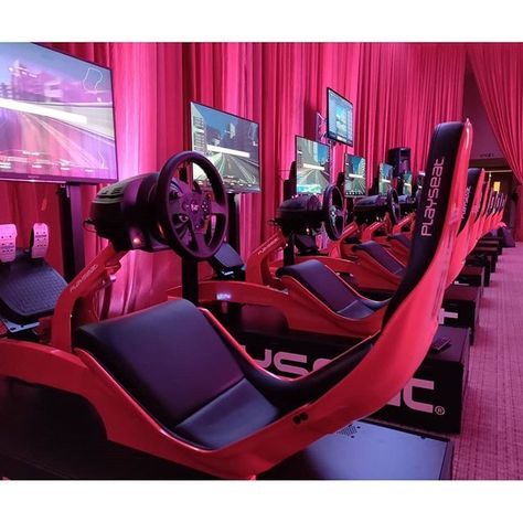 F1 Simulator Room, F1 Museum, F1 Simulator, Racing Theme Party, Car Simulator, Activation Ideas, Ar Game, Engagement Events, Driving Games