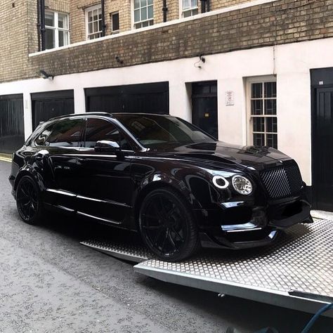 Millionaire Cartel on Instagram: “All Black Bentley Bentayga. - Photo: @_jackdeane” Black Bentley, Small Luxury Cars, Bentley Bentayga, Black Cars, Luxury Appliances, Blue Lighting, Lux Cars, Car Aesthetic, About Cars