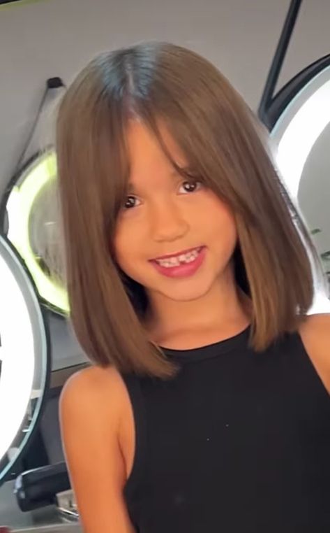 Kid Hair Cut Girl, Short Haircut For Kids Girl, Haircuts For Kids Girls Short, Hảir Cut For Girls Kids, Kids Curtain Bangs Medium Hair, Bob Haircut Girls Little Kids, Girls Short Haircut Kids Shoulder Length, Girls Side Bangs Kids, Hair Cut Girls Children