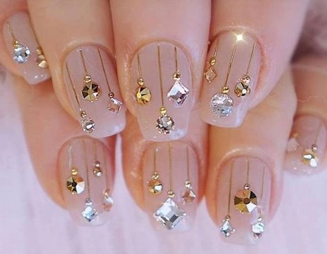 Christmas Nail Design, Image Nails, Korean Nail Art, Cute Christmas Nails, Nails Design With Rhinestones, Christmas Nail Art Designs, Design Nails, Diamond Nails, Nail Art Rhinestones