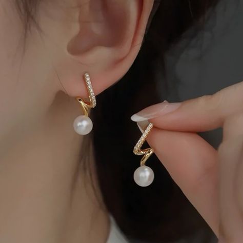 💐Design Geometric shaped gold plated drop single pearl stud earrings 🪅Lightning bolts in the ear are sparkling zirconia and warm, radiant natural pearls. They have a strong presence and a classy flavor all their own. 👉🏻https://elegivajewelry.com/product/design-geometric-shaped-gold-plated-drop-single-pearl-stud-earrings/ 🫶🏻Elegiva's Blessing Being entirely honest with oneself is a good exercise. 🛒Visit https://elegivajewelry.com/ 💖for more beautiful jewelry! #jewelry #vibe #earrings #acce... Single Pearl, Lightning Bolts, Design Geometric, Pearl Stud Earrings, Lightning Bolt, Pearl Studs, Natural Pearls, Product Design, Geometric Shapes