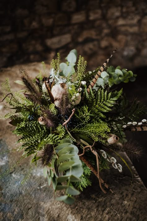 Alternative Wedding Bouquet Ideas, Unique Wedding Bouquet Ideas, Alternative Wedding Bouquet, Moss Wedding, Unique Wedding Bouquet, Fern Wedding, Ethical Wedding, Enchanted Forest Wedding, Unique Bouquet