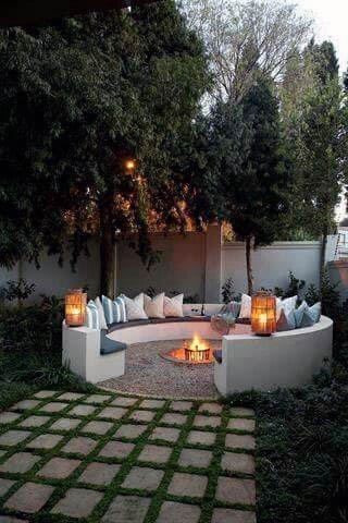 Backyard Seating Ideas, Backyard Seating Area, Backyard Garden Landscape, Backyard Seating, Cozy Backyard, Seating Ideas, Outdoor Seating Area, Backyard Entertaining, Budget Patio