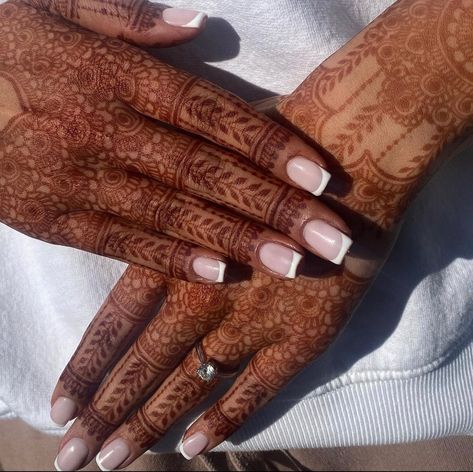 Engagement Nails Indian Bride, Nail Art For Indian Bride, Nail Extensions For Bride Indian, Small Nail Extensions, Wedding Nails For Indian Bride, Nail Extensions For Bride, Nail Art For Engagement, Wedding Nail Inspo For Bride, Nail Art For Engagement Brides