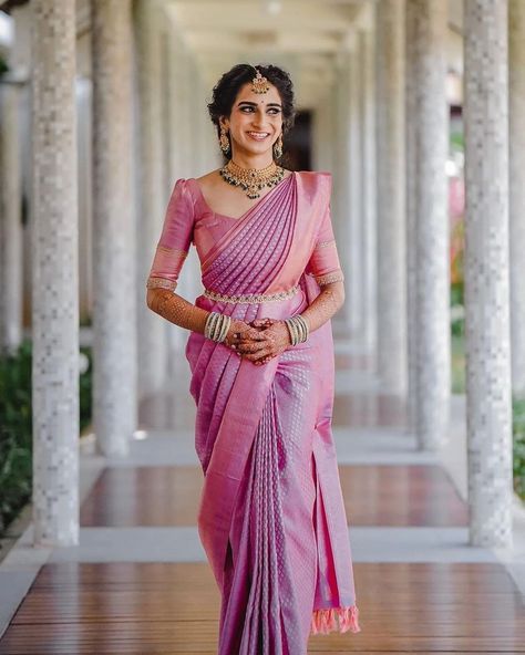 Indian Saree Draping Styles, Purple Sarees, South Indian Saree, South Indian Wedding Saree, South Indian Bride Saree, Draping Styles, Engagement Saree, South Indian Blouse Designs, Bridal Sarees South Indian