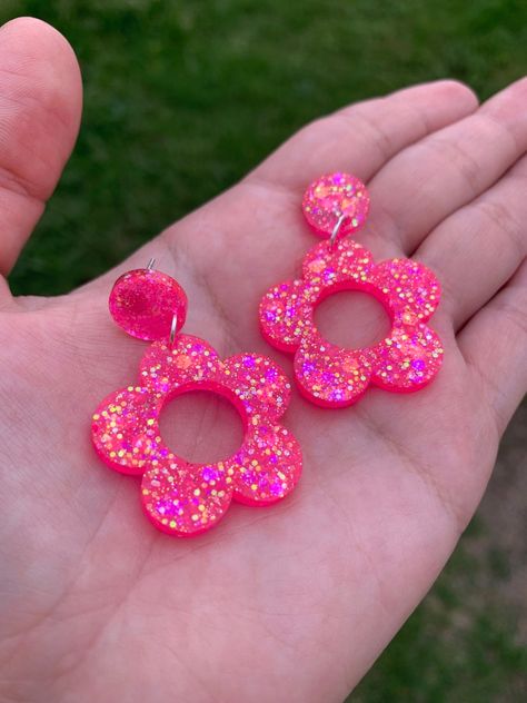 Pink Neon Sparkly Dangle Flower Earrings Handmade Pink Resin - Etsy Resina Epoxi Ideas, Floral Jewelry, Flower Stud Earrings, Pink Neon, Flower Stud, Floral Jewellery, Resin Earrings, Flower Earrings Studs, Tucson Az