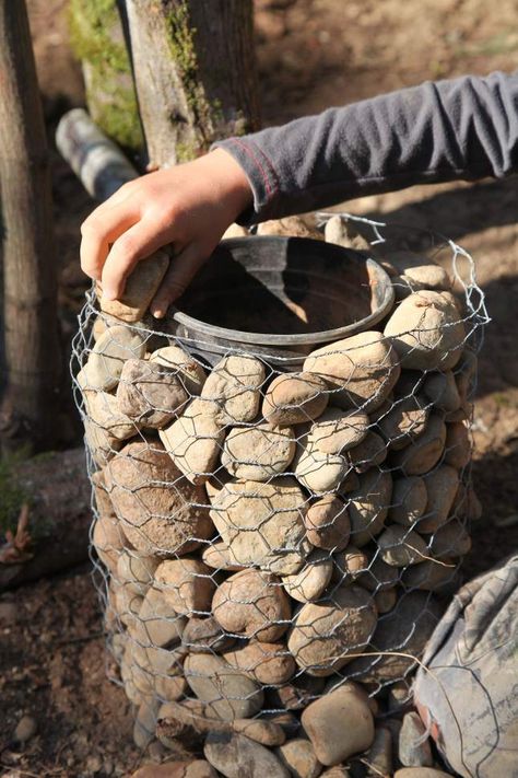 Diy Stone Pillars, Harvest Potatoes, Rock Planters, Harvest Day, Stone Pillars, Easy Landscaping, Chicken Wire, Front Yard Landscaping Design, Veggie Garden