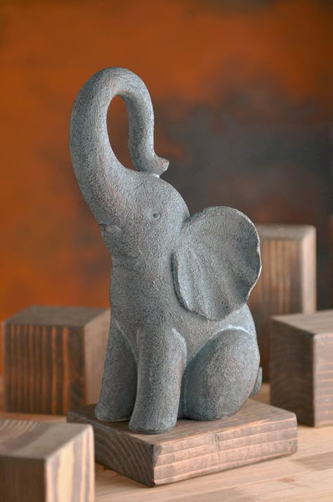 Elephant Statue Decor, Elephant Pottery, Pottery Animals, Sculpture Art Clay, Elephant Sculpture, Sculptures Céramiques, Tanah Liat, Keramik Design, Elephant Statue