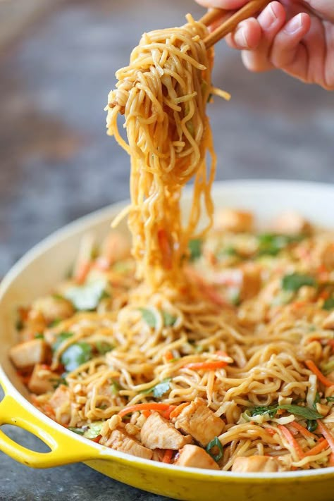 Chicken Noodles Instant Pot, Peanut Chicken Noodles, Noodles Instant Pot, Noodle Stir Fry, Thai Peanut Chicken, Chicken Noodles, Peanut Noodles, Thai Peanut, Peanut Chicken