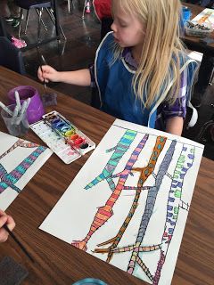 Kindergarten Patterns, Patterning Kindergarten, Kindergarten Architecture, Grade 1 Art, Room Kindergarten, Kindergarten Art Lessons, First Grade Art, Elementary School Art, 1st Grade Art