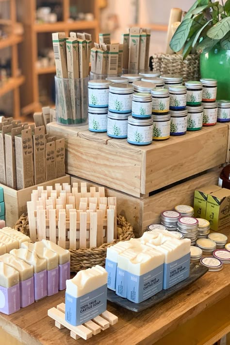 Soap Store Display, Soap Shop Interior, Bar Soap Display, Soap Display Ideas, Bamboo Store, Soap Store, Lilin Aroma, Săpunuri Handmade, Zero Waste Store