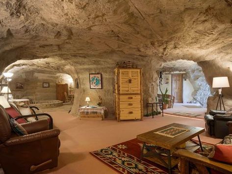 Cave Houses, Underground House, Best Bed And Breakfast, Cave Hotel, Cave Home, Waterfall Shower, Underground Homes, Cave House, Unusual Homes