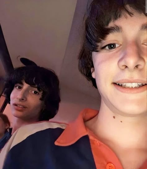 St Cast, Stranger Things Dr, Noah Schnapp, Cast Stranger Things, Will Byers, Stranger Things Cast, Finn Wolfhard, Stranger Things 3, Strange Things