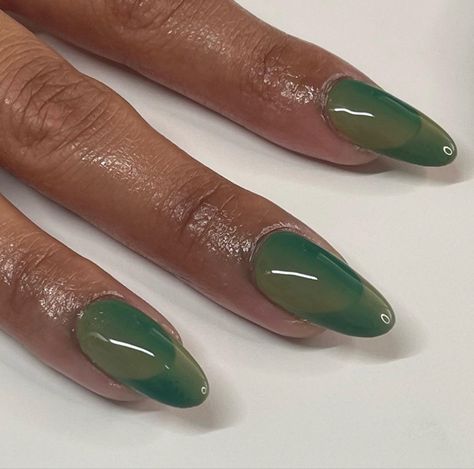 Snake Nails Designs Green, Chic Green Nails, Green Glazed Nails, Gel Nails Shape, Almond Acrylic Nails Designs, Aesthetic Nails, Almond Acrylic Nails, Nail Envy, Cat Eye Nails