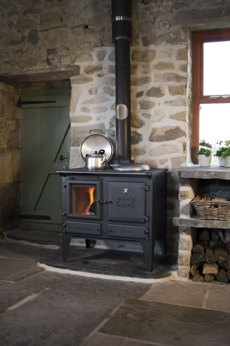 Wood fired cooking and heating stove for rural retreats. Made in Britain. Small Wood Stoves, Fireplace Cooking, Wood Stove Hearth, Wood Burning Stoves Living Room, Wood Burning Cook Stove, Small Wood Stove, Roast Dinners, Wood Fired Cooking, Wood Stove Cooking