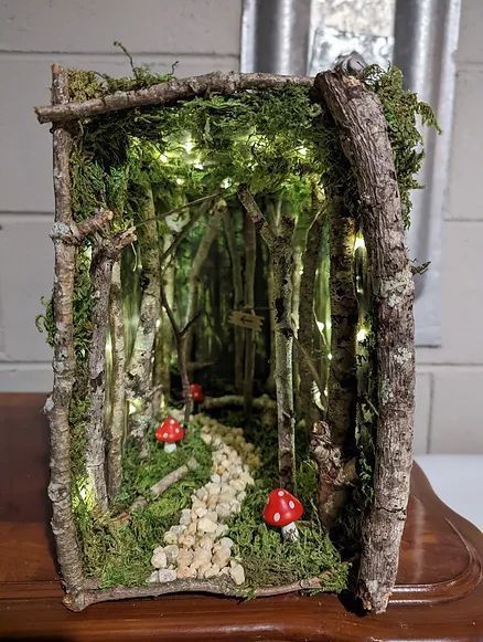 Fairy Diorama Ideas, Enchanted Forest Crafts, Fairy Diorama, Enchanted Forest Book, Miniature Forest, Forest Crafts, Forest Book, Forest Room, Fairy House Crafts