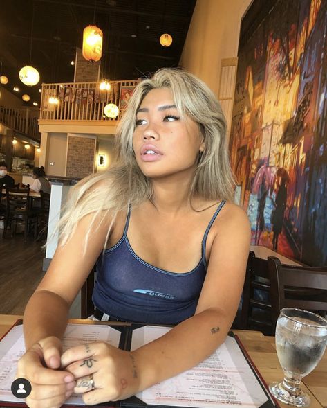 Kim Blonde, Blonde Asian Hair, Hannah Kim, Blonde Asian, Wine Hair, Mermaid Aesthetic, Platinum Blonde Hair, Hair Inspiration Color, Blonde Color