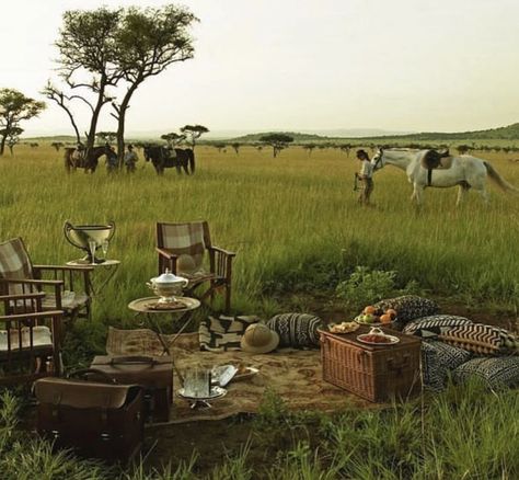 Zanzibar Honeymoon, Horse Safari, Safari Aesthetic, African Lodges, Luxury Safari Lodge, Riding Holiday, Vintage Safari, Africa Tour, Safari Chic