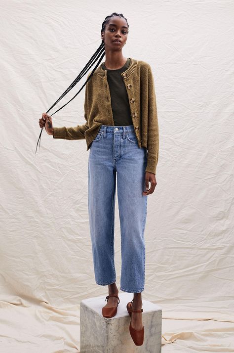 Do or Don't: Balloon Jeans | Cup of Jo Barrel Leg Jeans, Balloon Jeans, Jeans Mom, Curvy Jeans, Madewell Jeans, Mode Inspiration, Premium Denim, Vintage Jeans, Jean Outfits