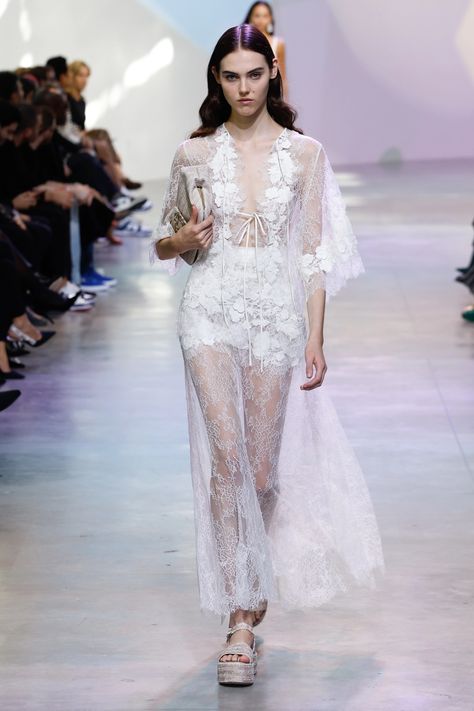 Bohemian Gown, 2023 Ready To Wear, Spring 23, 2023 Trends, Spring 2023, Elie Saab, My Dream Closet, My Wardrobe, White Light