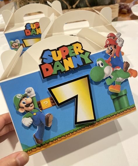 Super Mario Box Diy, Super Mario Gable Boxes, Super Mario Candy Bags, Super Mario Goodie Bags, Prince Peach, Mario Bros Birthday Party Ideas, Super Mario Bros Birthday Party, Super Mario Bros Party, Mario Bros Birthday