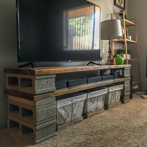 DIY | TV Stand | Cheap | Wood Cinder Block Furniture, Store Stand, Pallet Tv Stands, Swivel Tv Stand, Swivel Tv, Tv Stand Designs, Tv Cabinet Design, Diy Tv Stand, Wooden Tv Stands