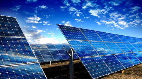 Solar Panel Wallpapers - Top Free Solar Panel Backgrounds - WallpaperAccess What Is Solar Energy, Energy Ideas, 2560x1440 Wallpaper, Photovoltaic Cells, Solar Power Plant, Solar Farm, Wallpaper Panel, Solar Companies, Solar Solutions